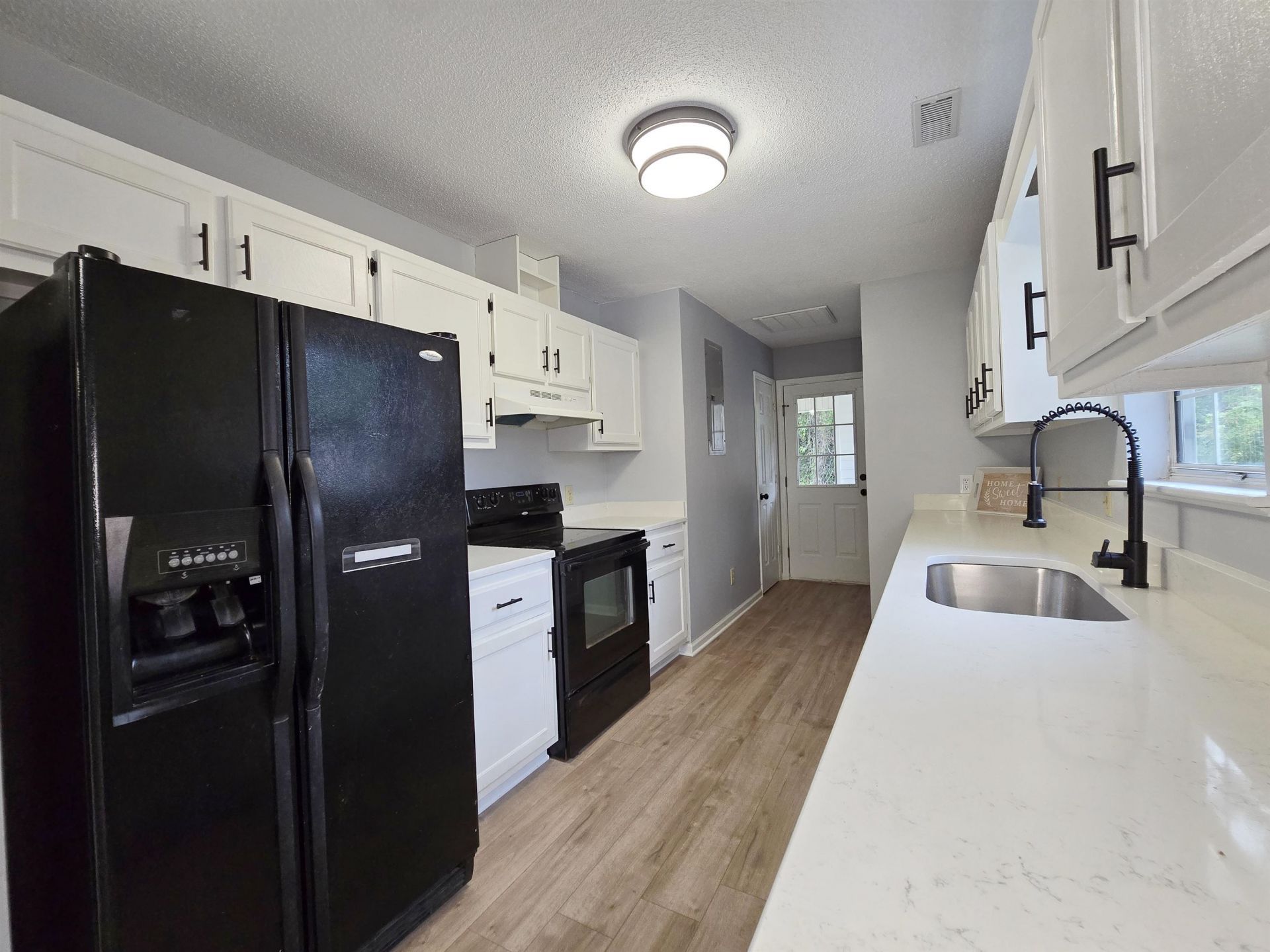 1208 Elm St.  Photo 19