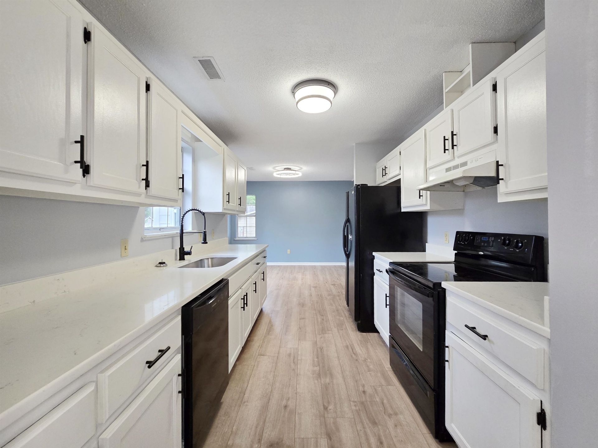 1208 Elm St.  Photo 20