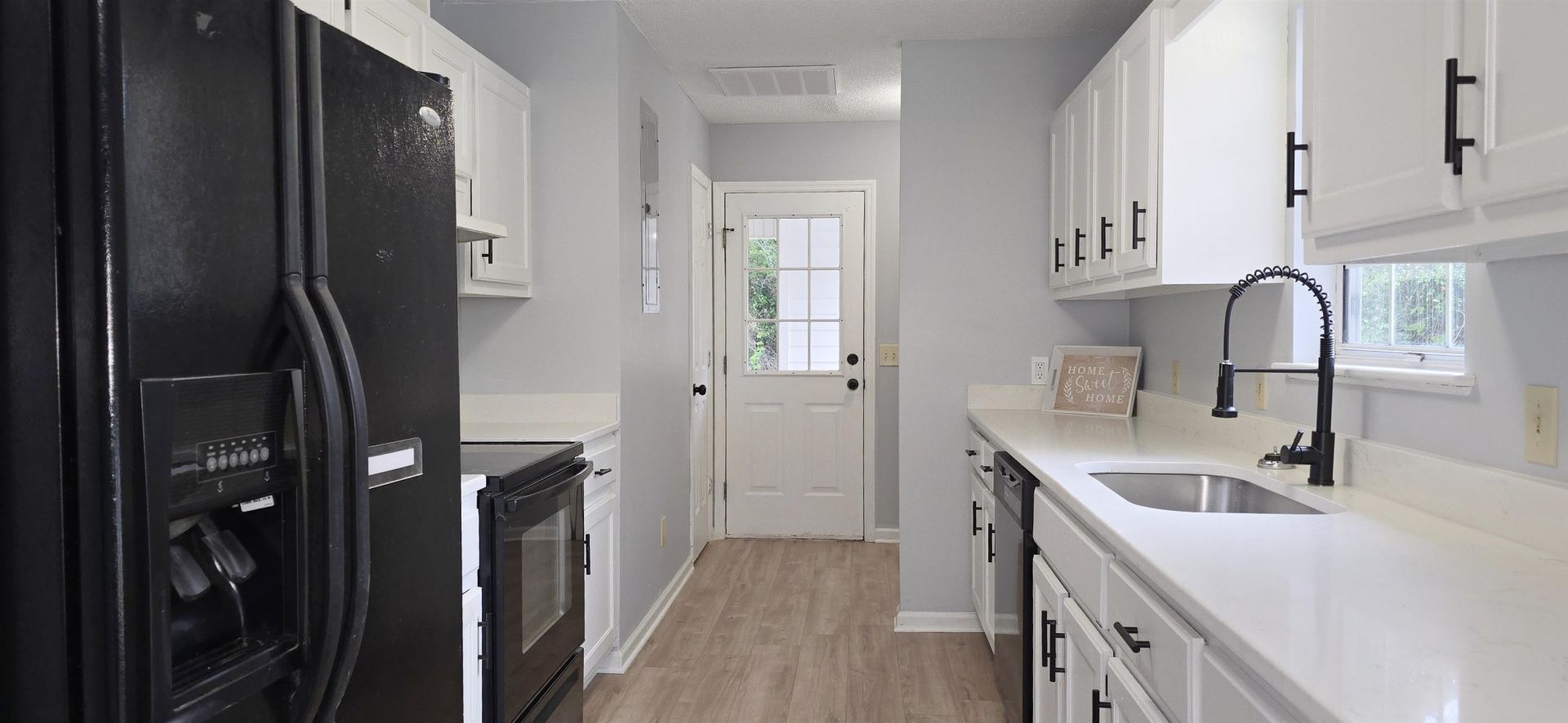 1208 Elm St.  Photo 24
