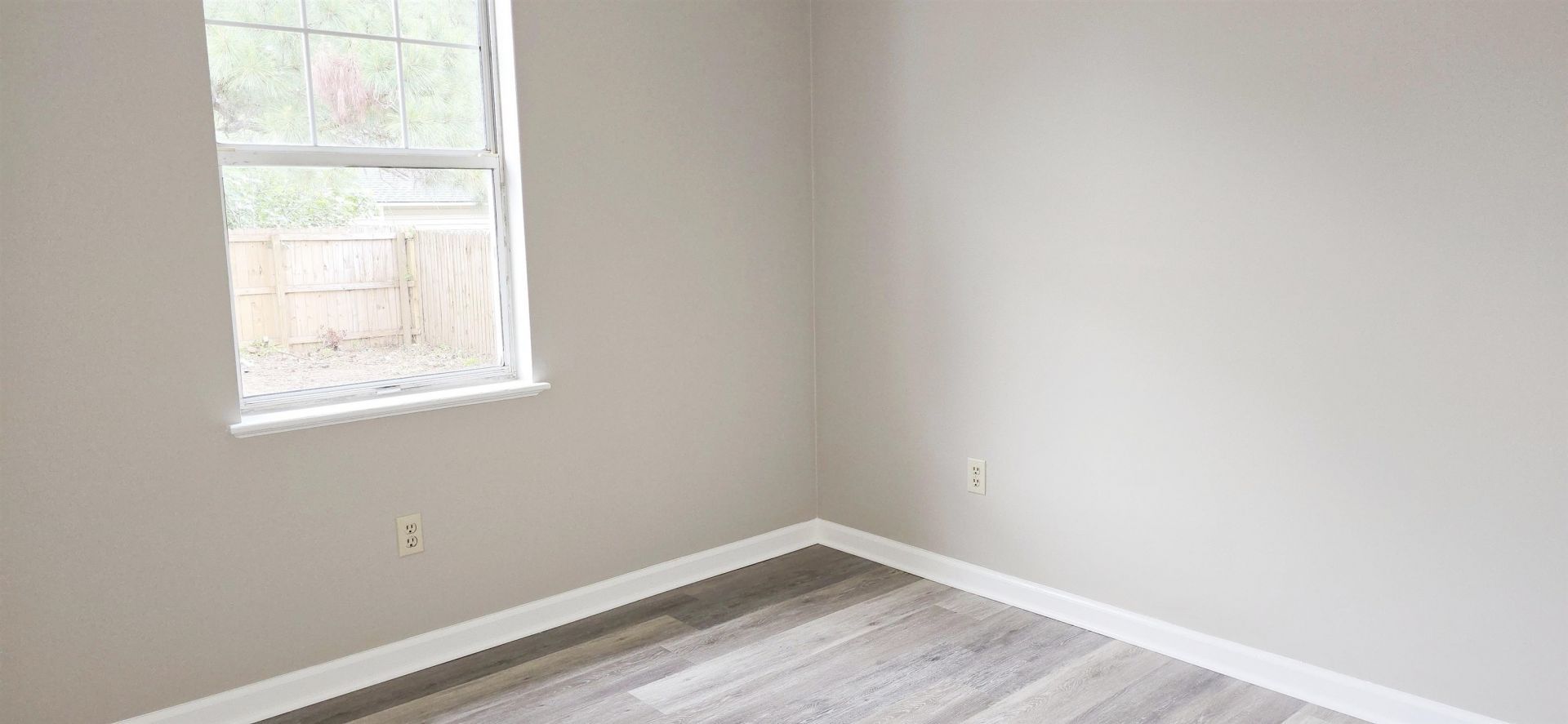1208 Elm St.  Photo 37