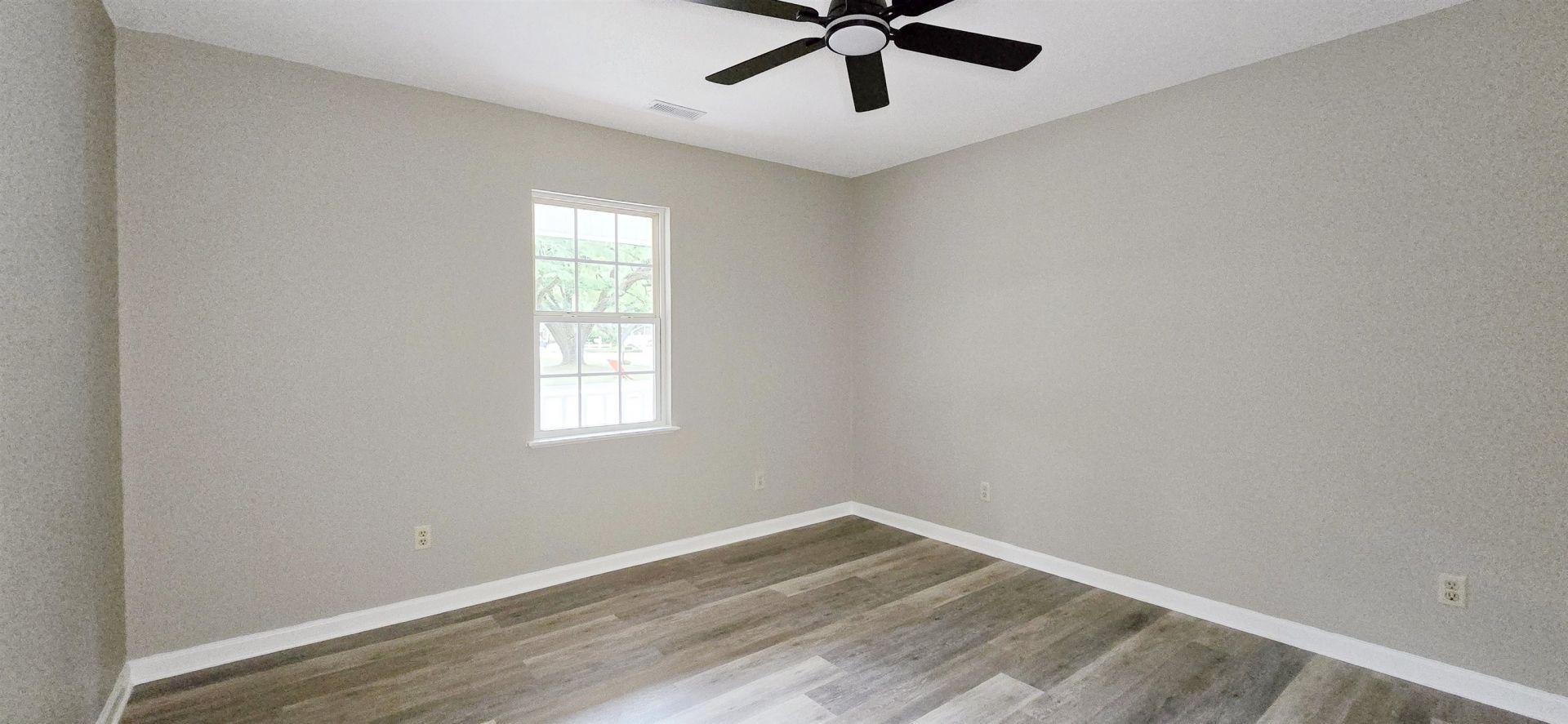 1208 Elm St.  Photo 49