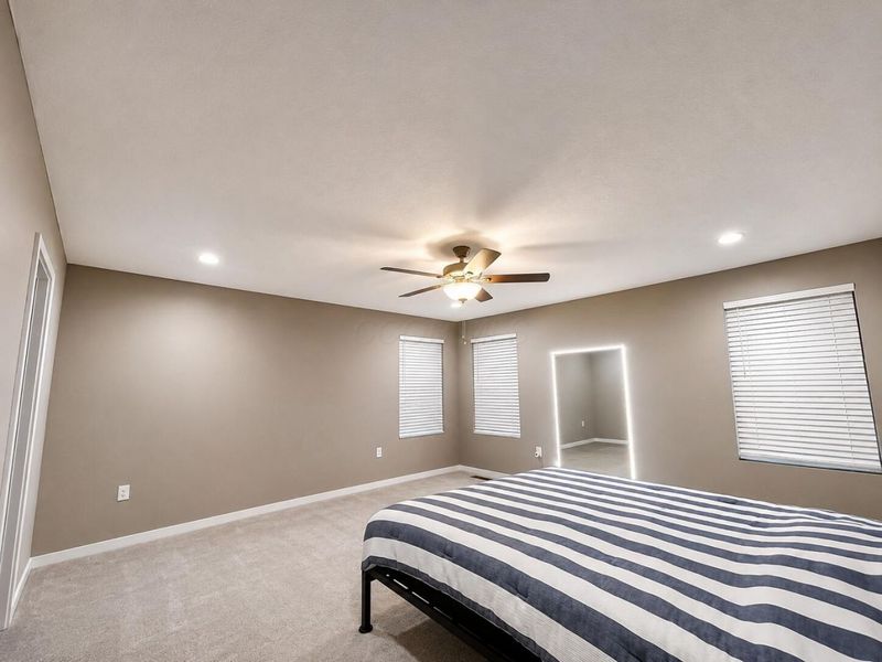 8180 Rhoderick Circle, Reynoldsburg, OH 43068 Photo 6
