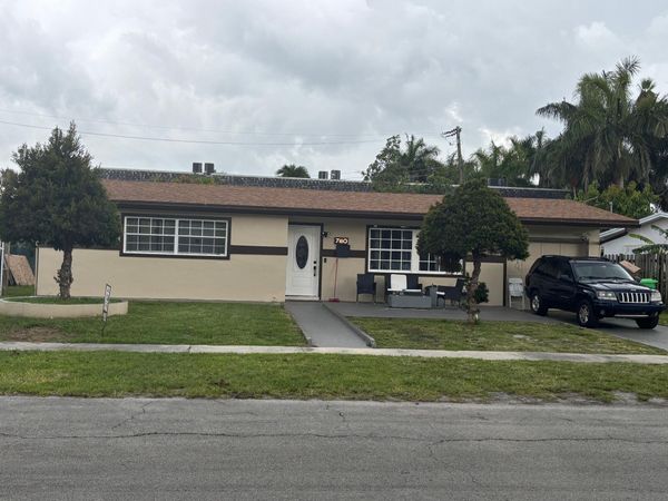 7160 NW 24th Street NW, Sunrise, FL 33313