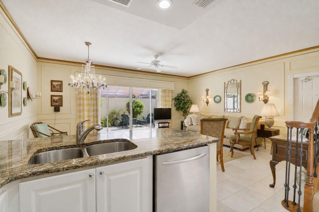 77 Laurel Oaks Circle, Tequesta, FL 33469 Photo