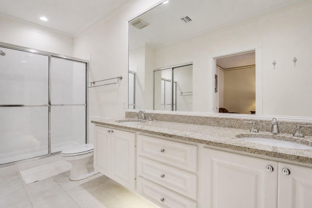 77 Laurel Oaks Circle, Tequesta, FL 33469 Photo