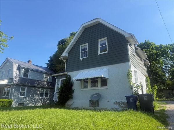 958 N Chevrolet Avenue , Flint, MI 48504