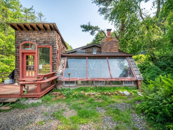 1073 Timberline RD SE, Copper Hill, VA 24079