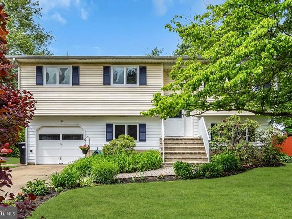 26 ALLEN DRIVE , ALLENTOWN, NJ 08501