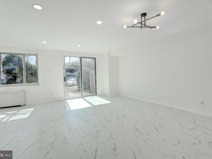 1900 Lyttonsville Road , Unit 110, Silver Spring, MD 20910 Main Photo