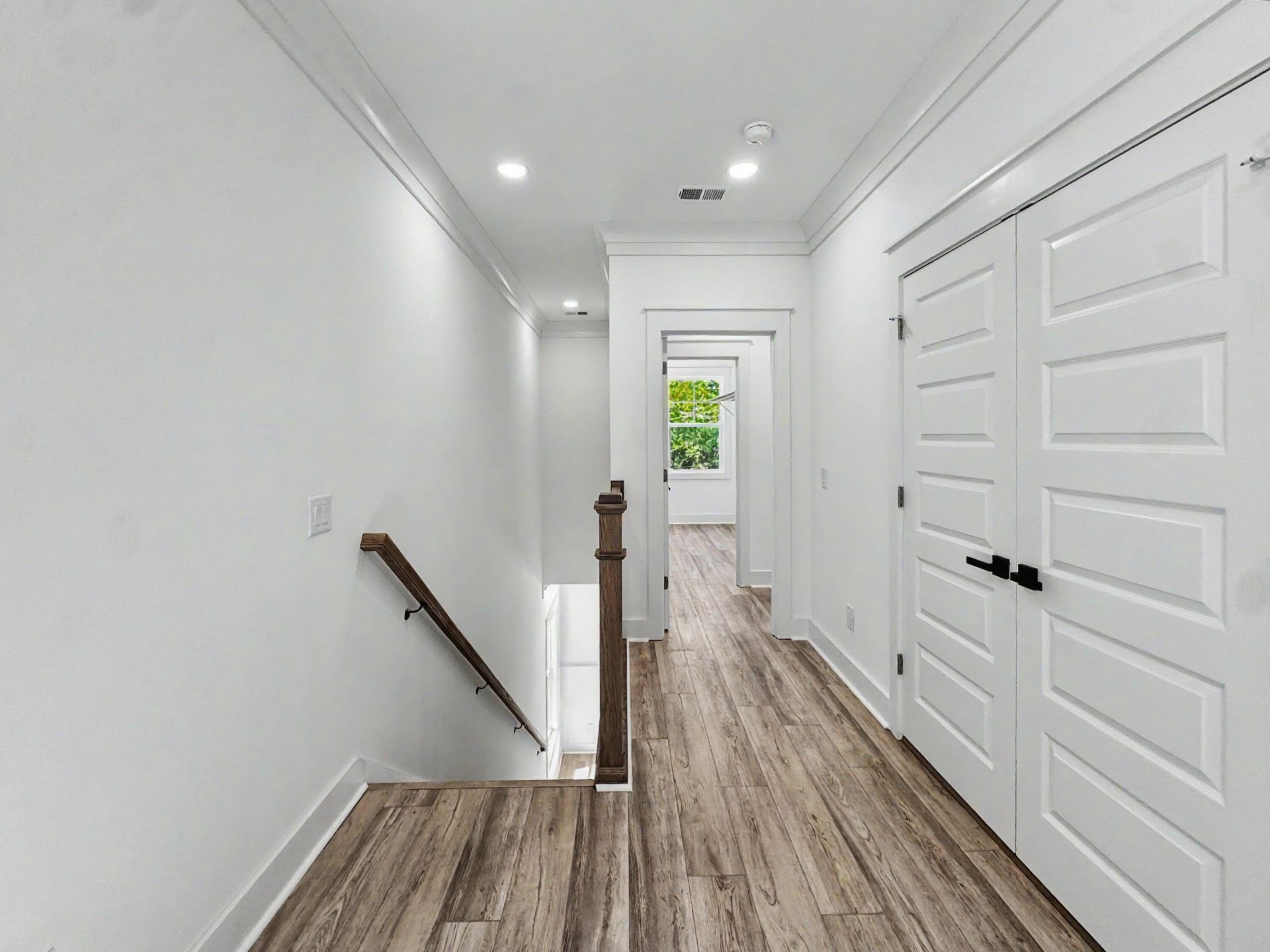 1903 Emden Street Photo 14