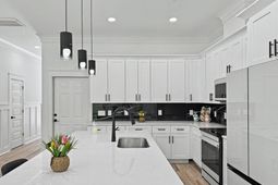 1903 Emden Street photo 4