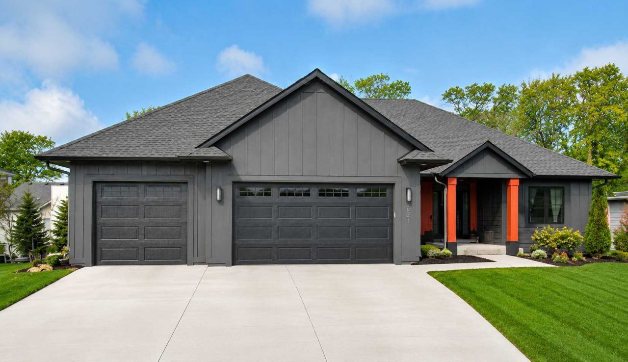702 Eastland Avenue SE, New Prague, MN 56071