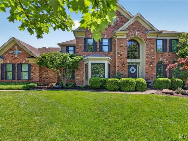 16354 Champion Drive, Chesterfield, MO 63005