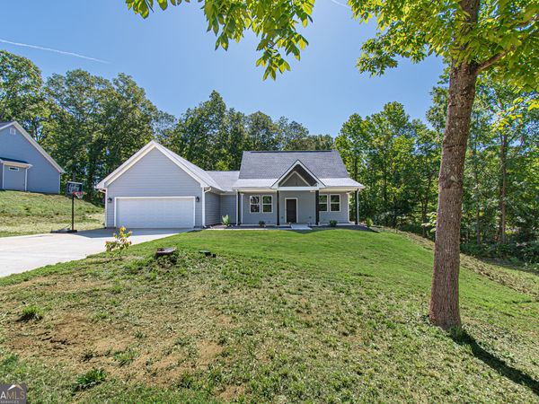 567 M L King Jr Drive, Jefferson, GA 30549