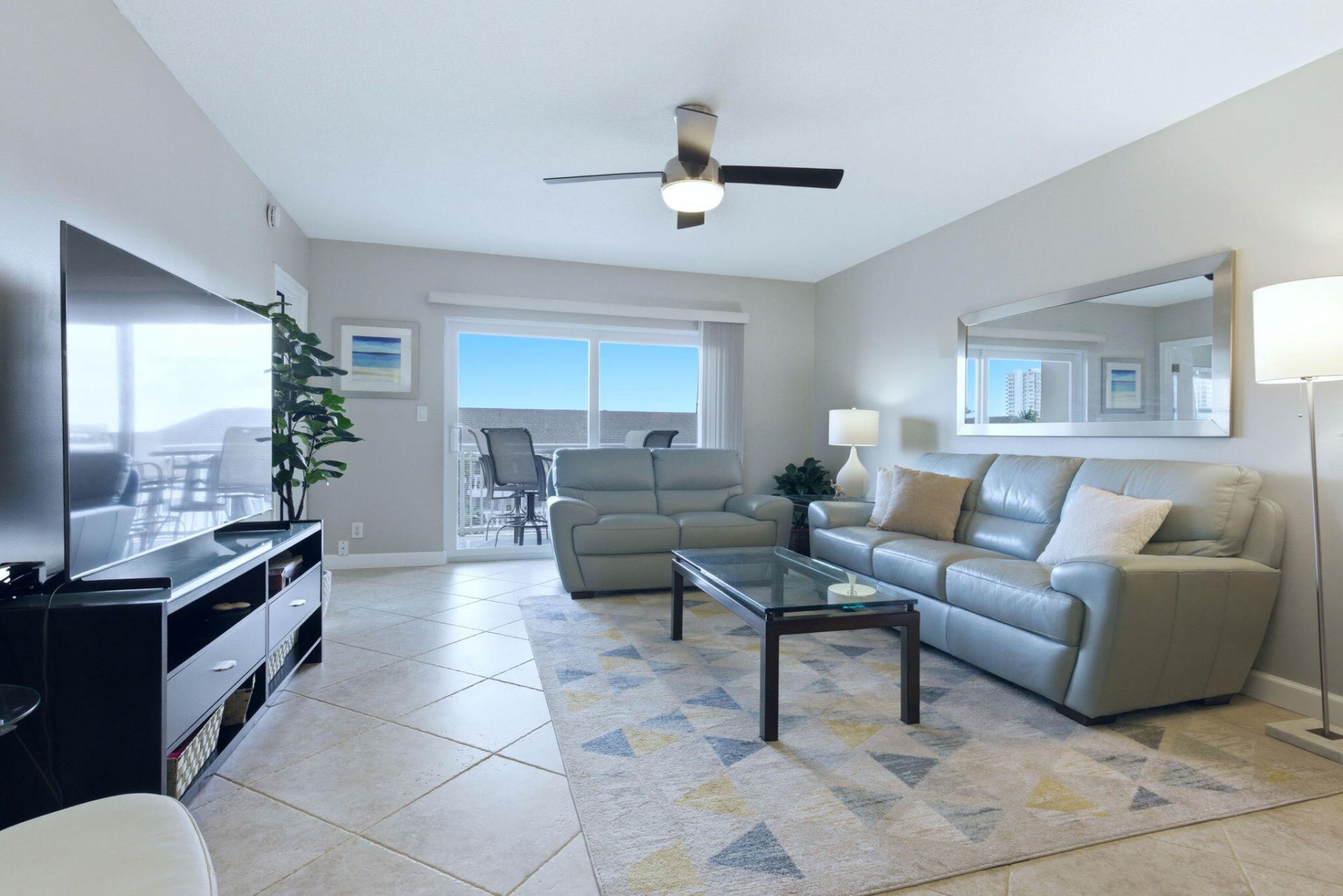 2880 NE 33rd Court, Unit 305, Fort Lauderdale, FL 33306 Photo