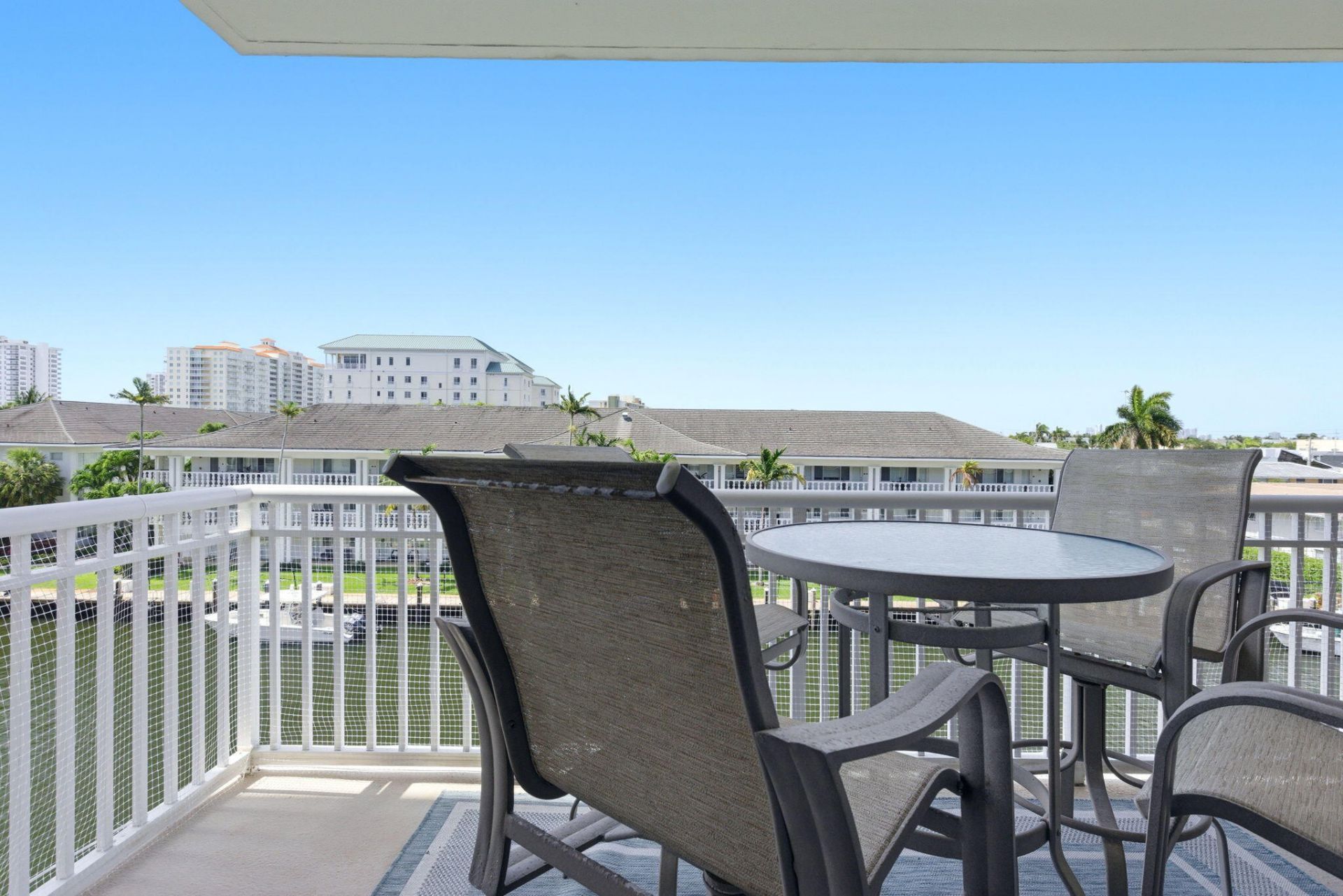 2880 NE 33rd Court, Unit 305, Fort Lauderdale, FL 33306 Photo
