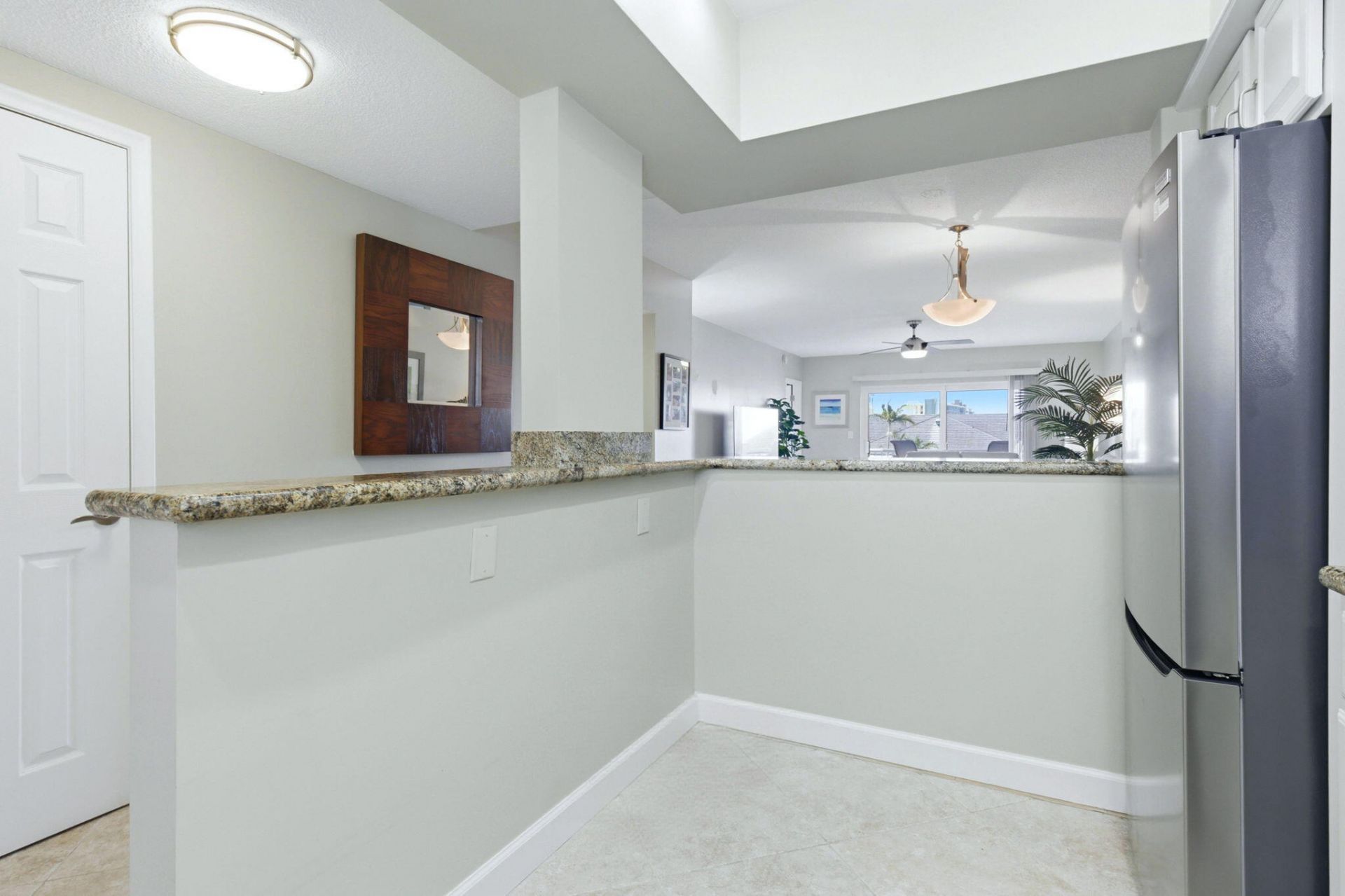 2880 NE 33rd Court, Unit 305, Fort Lauderdale, FL 33306 Photo