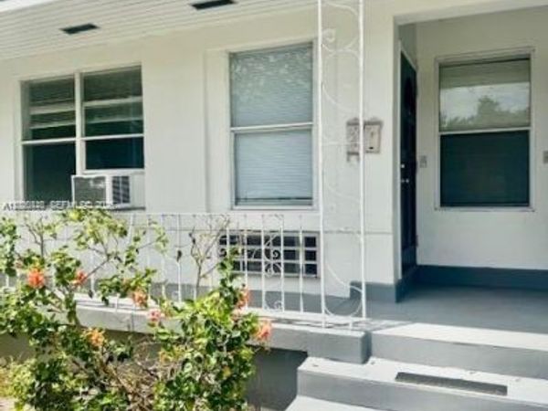 3 Santillane Ave , Unit 2, Coral Gables, FL 33134