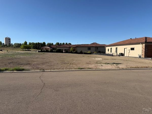 1806 Chianti Ct, Pueblo, CO 81001