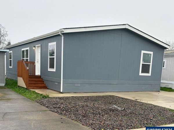 1025 S 6th St, Harrisburg, OR 97446