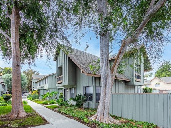 20126 Runnymede Street, Unit 22, Winnetka, CA 91306