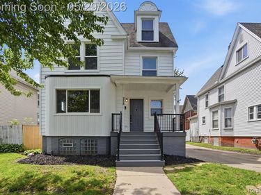 255 Poplar Street, Wyandotte, MI 48192