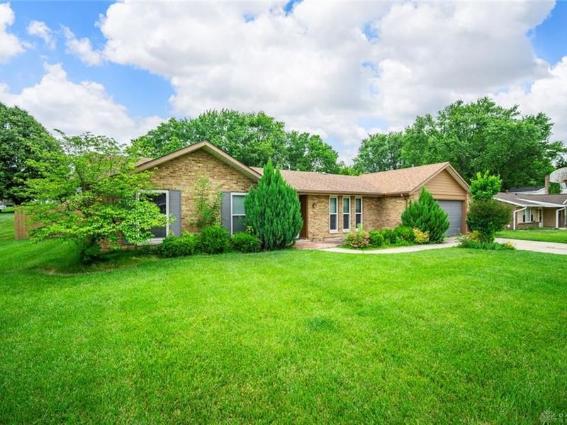 1601 George Washington Drive, Beavercreek, OH 45432 Photo 3