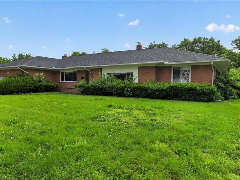 3838 Dorset Drive, Harrison Township, OH 45405 Photo 2