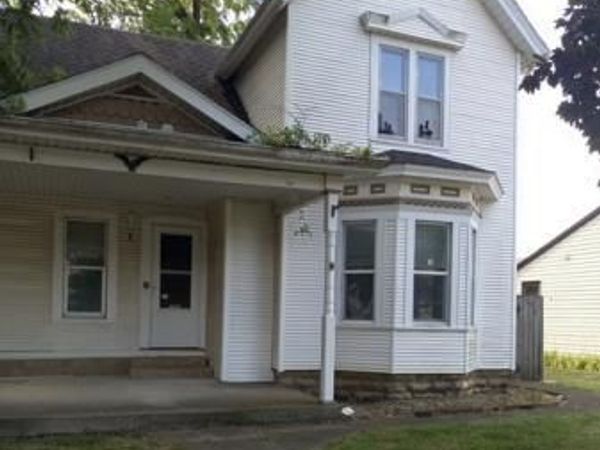 203 N Oak Street , Herscher, IL 60941