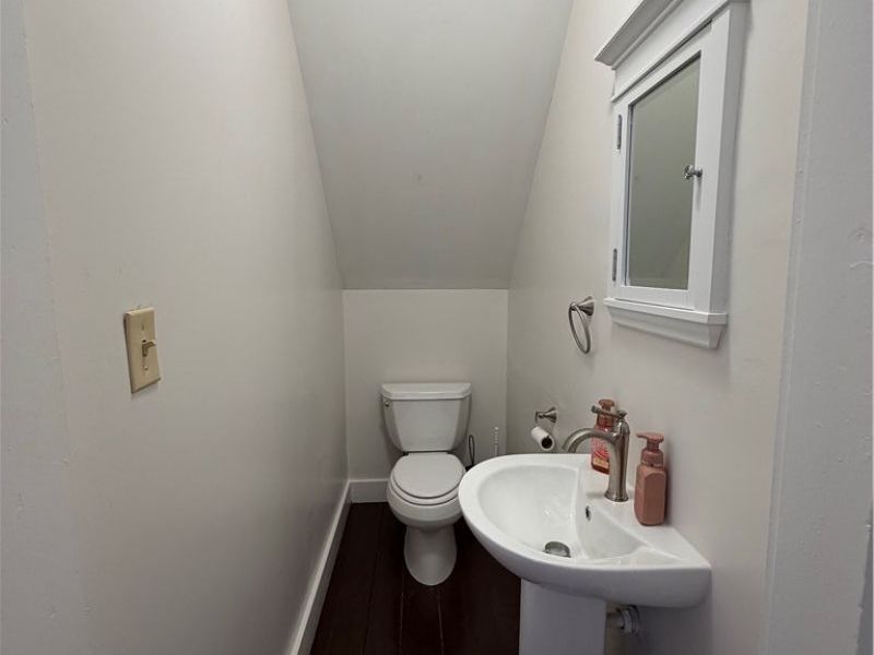 490 E Union Avenue, McConnelsville, OH 43756 Photo 8