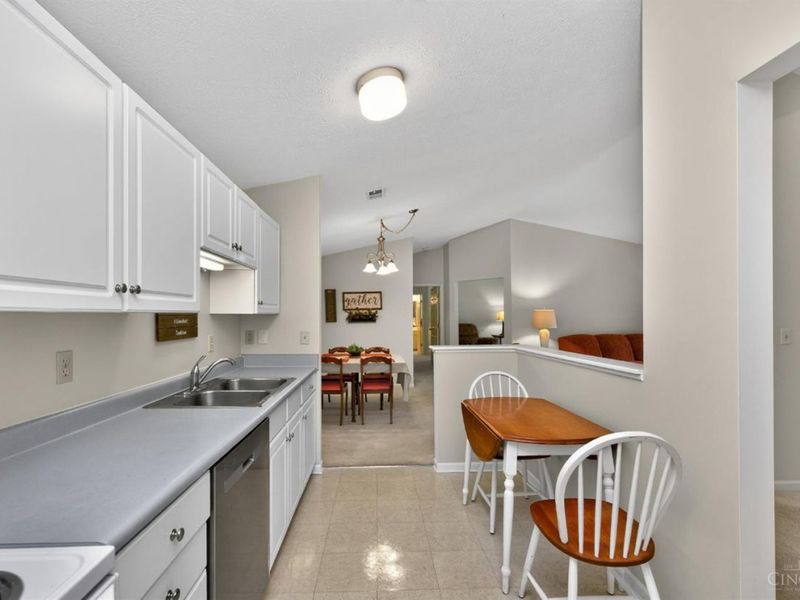 12031 Carrington Lane, Unit 206, Symmes Township, OH 45140 Photo 9