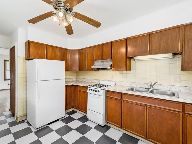 672 E Mithoff Street, Columbus, OH 43206 Photo 8