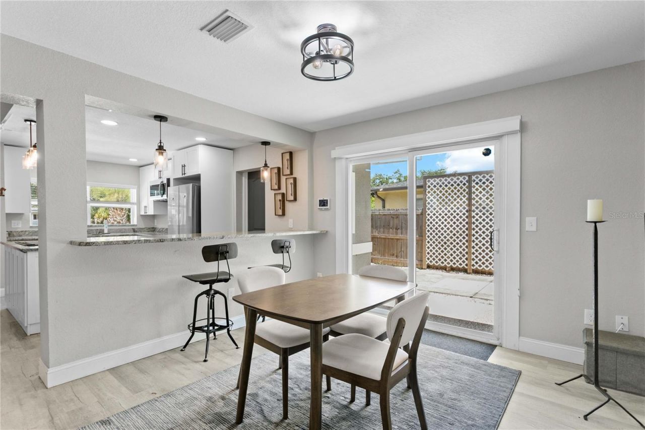 520 Lake Maggiore Boulevard S, Saint Petersburg, FL 33705 Photo