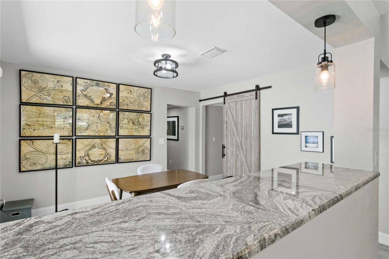 520 Lake Maggiore Boulevard S, Saint Petersburg, FL 33705 Photo