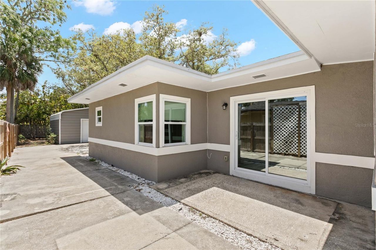 520 Lake Maggiore Boulevard S, Saint Petersburg, FL 33705 Photo