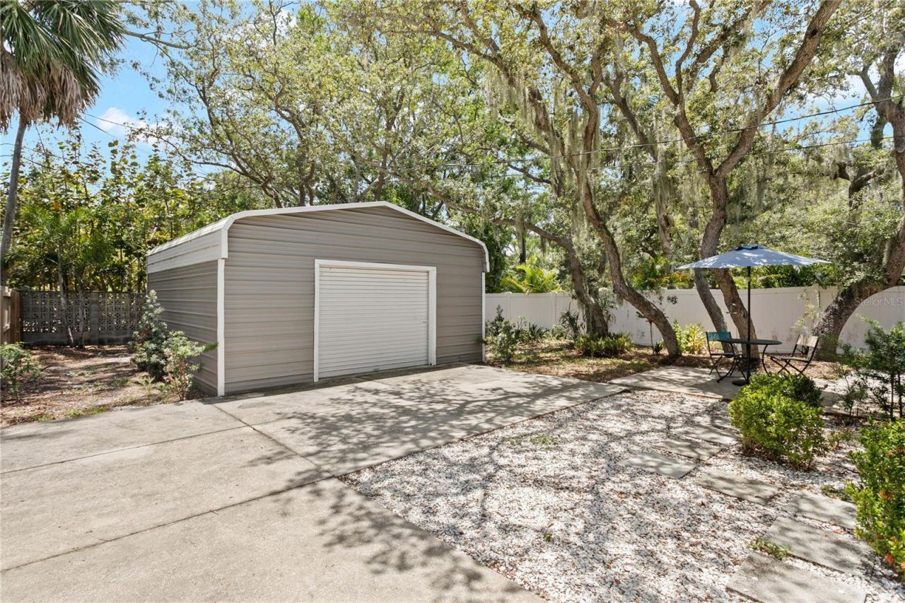 520 Lake Maggiore Boulevard S, Saint Petersburg, FL 33705 Photo
