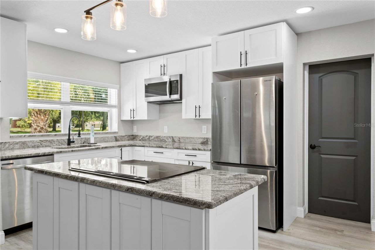 520 Lake Maggiore Boulevard S, Saint Petersburg, FL 33705 Photo