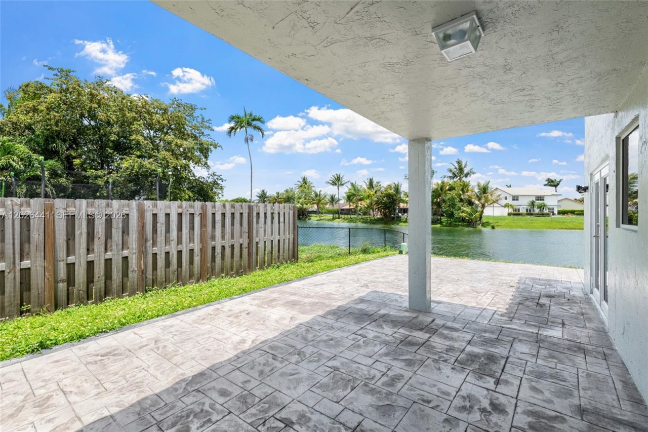 15037 Brighton Ln , Davie, FL 33331 Photo