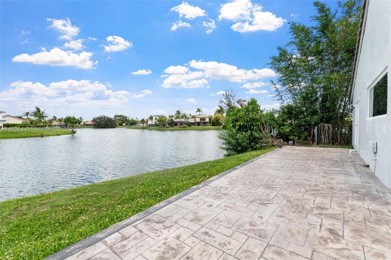 15037 Brighton Ln , Davie, FL 33331 Photo