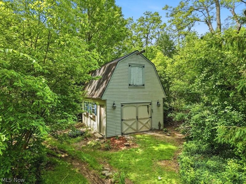 838 Glencrest Road, Northfield, OH 44067 Photo 3