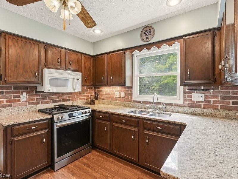 838 Glencrest Road, Northfield, OH 44067 Photo 5