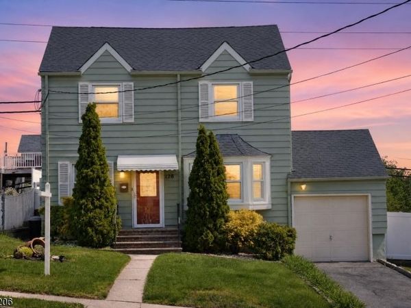 128 White Oak Ter, Belleville, NJ 07109