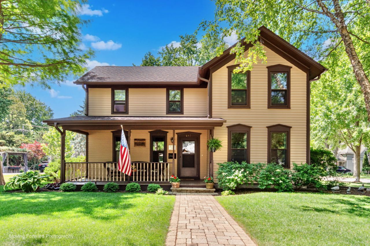 617 Oregon Avenue, West Dundee, IL 60118