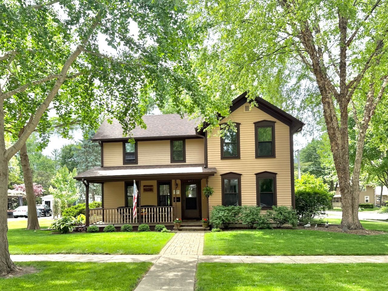 617 Oregon Avenue , West Dundee, IL 60118