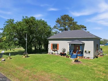 19 CHURCH LANE, LOTTSBURG, VA 22511