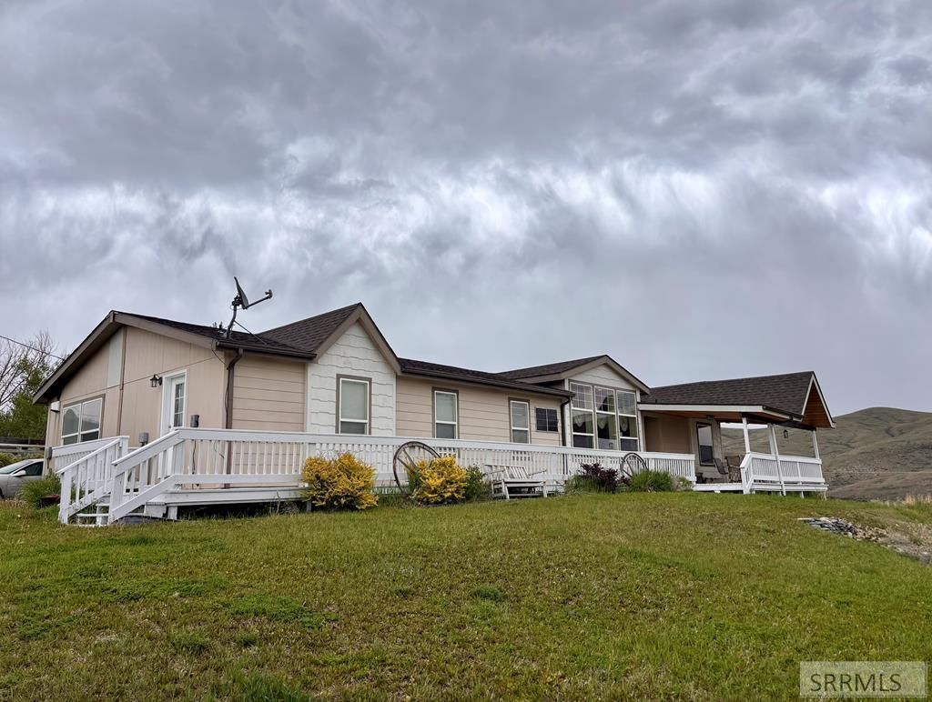 210 Geertson Creek Road, Salmon, ID 83467 Main Photo