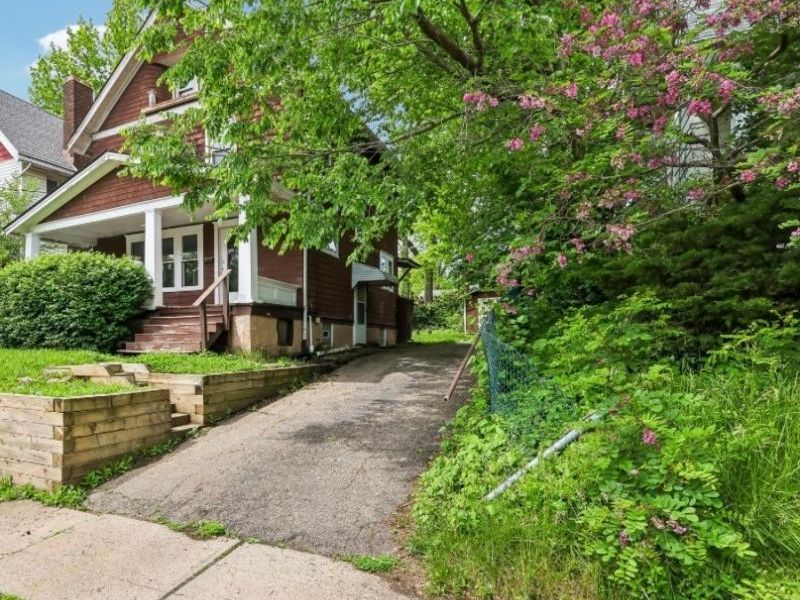 897 Polk Avenue, Akron, OH 44314 Photo 2