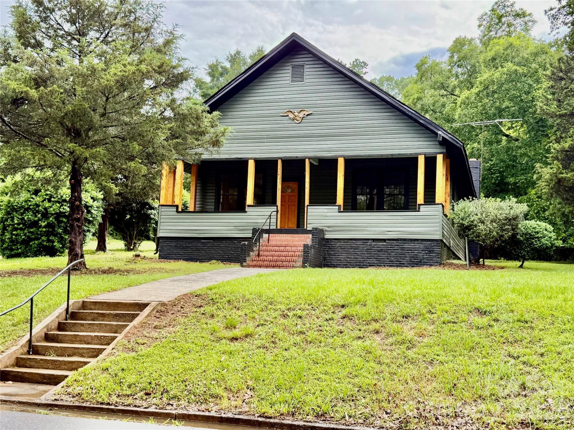 32 Pinecrest Avenue , Great Falls, SC 29055 Main Photo