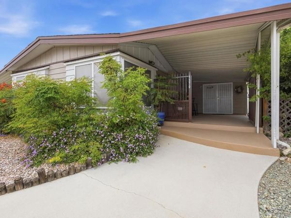 1370 Cabrillo Drive, Hemet, CA 92543