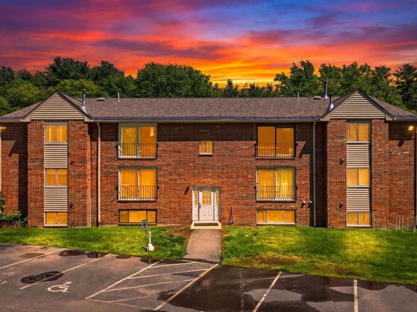 2 Brookside Drive, Unit 11, Exeter, NH 03833